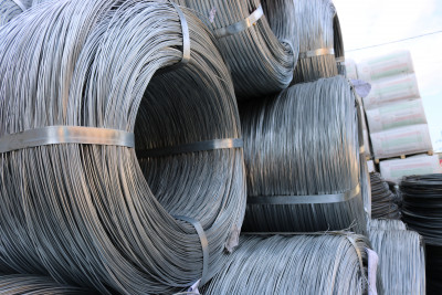 Galvanized wire for vineyards